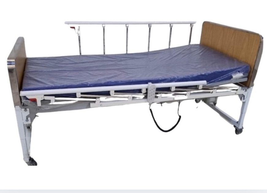COD 6105B – Cama Hospitalar Motorizada com grades retrátil
